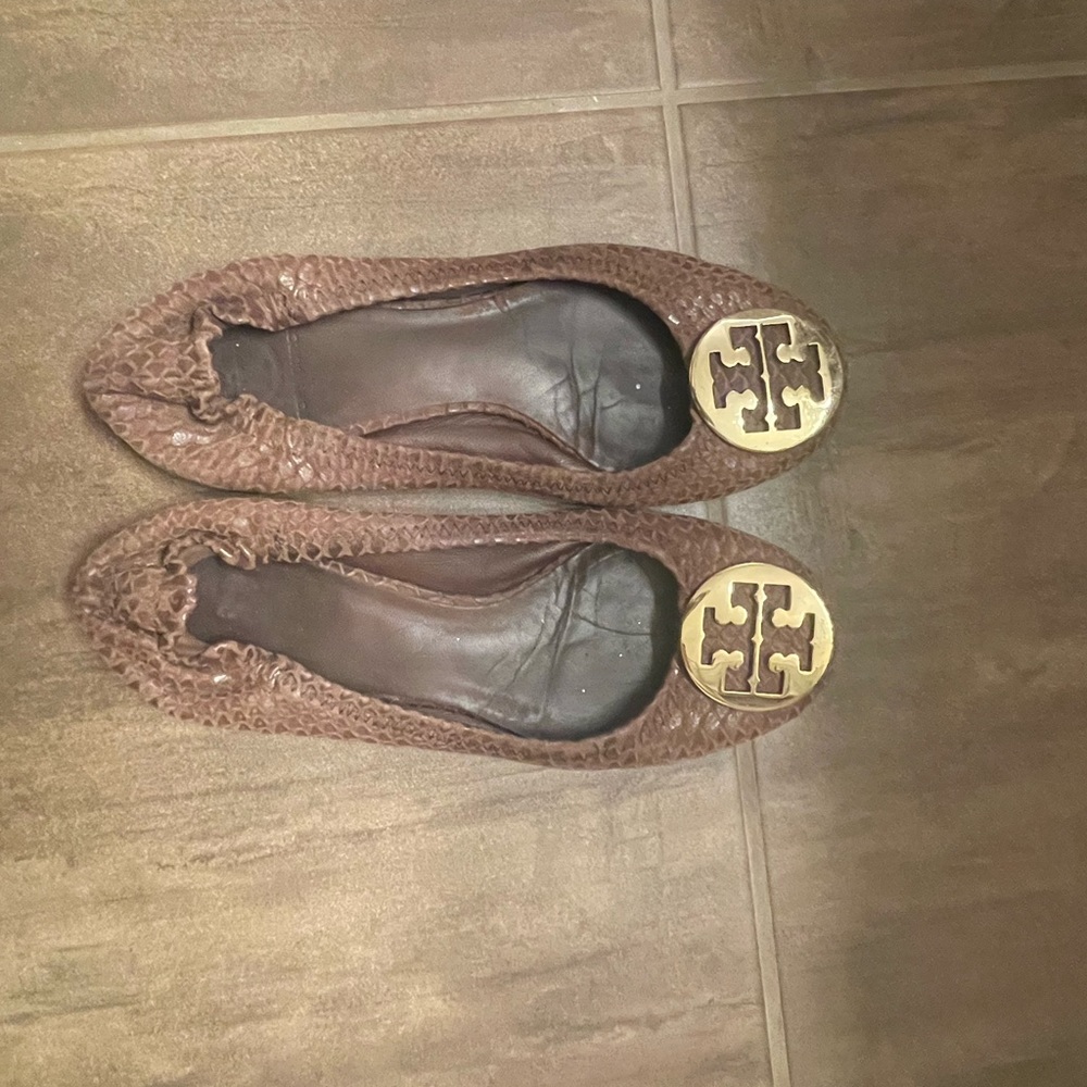 Tory Burch Flats | Brown & Gold